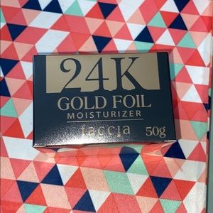 Faccia 24k gold foil moisturizer